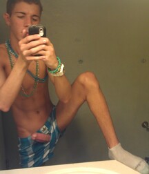 gay selfies mix tube porn 601c397c095cf.jpg