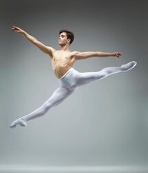 bulging ballet boys twinks tube 6041001d4e676.jpg