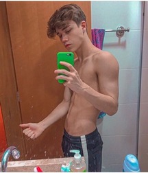 selfies snapshots gay tube 6045953c92e9b.jpg