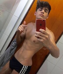 selfies snapshots gay tube 6045953e4f636.jpg