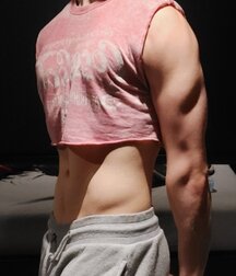 cuties in crop-tops sporty 6046992d38161.jpg