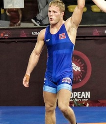 winners bulging gay tube 604a5dd7efb7d.jpg