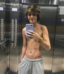 selfie twinks best cute gay tube 605b2f4972152.jpg