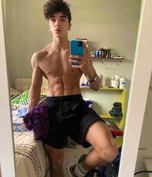 selfie twinks best cute gay tube 605b2f4d2c79a.jpg