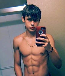 selfie twinks best cute gay tube 605b2f5365957.jpg