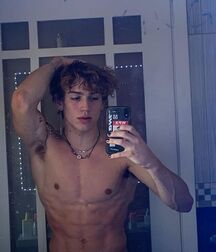 selfie twinks best cute gay tube 605b2f5580b72.jpg