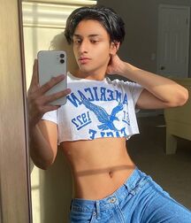 hotties half-shirted gay tube 606a3989ea054.jpg