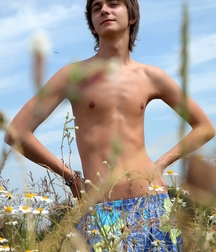 TW Twink Porn - sunny field  60c31d451d66b.jpg