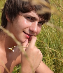 TW Twink Porn - sunny field  60c31d89bd384.jpg