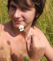 TW Twink Porn - sunny field  60c31d8ea5f7b.jpg