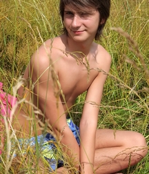 TW Twink Porn - sunny field  60c31da25463b.jpg
