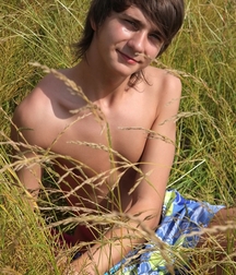 TW Twink Porn - sunny field  60c31dee193c0.jpg