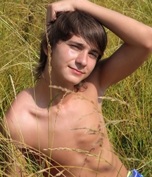 TW Twink Porn - sunny field  60c31dfe67ffa.jpg