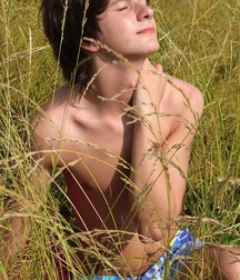 TW Twink Porn - sunny field  60c31e06ac391.jpg