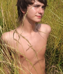 TW Twink Porn - sunny field  60c31f0ff2d7c.jpg
