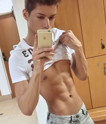 smooth guys, shirtless .. models .. 6109a5e6779e0.jpg