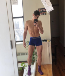 Boys Selfies twink gay porn 60d92a10b5162.png