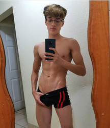Beautiful boys Selfies Twink Tube 6 60d92dfde13f9.png