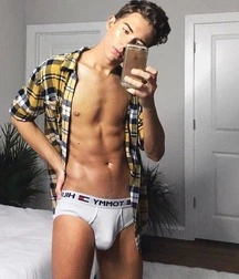 Boys Mirror Selfies Gay Porn Snapshots Images 8