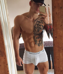 NekoBoys - Selfies Twink Twink Tube 615397e6e6863.png
