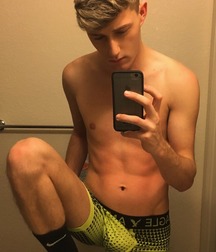 NekoBoys - Selfies Twink Twink Tube 615397ef1ea4e.jpg