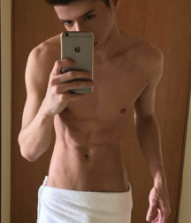 Cute Boys in Towel Twinks Tube Guys 619ecdaf4e7da.png