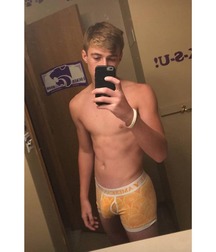 Cute Boys in Underpants GayBoysTube Selfies 61b3aed4b6440.jpg