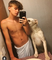 Cute Boys in Towel Twinks Tube Selfies Shower 61b7dfcd9e8dc.jpg