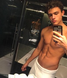 Cute Boys in Towel Twinks Tube Selfies Shower