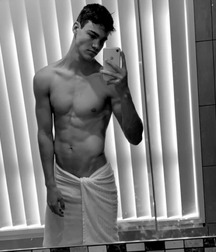 Selfies With Towel Twink Tube Guys 61ba12143908b.jpg