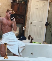Selfies With Towel Twink Tube Guys 61ba121d7bd48.jpg