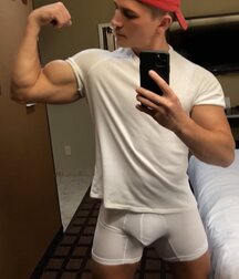 Cute Boys in Underpants GayBoysTube Selfies 61bf8d1057303.jpg