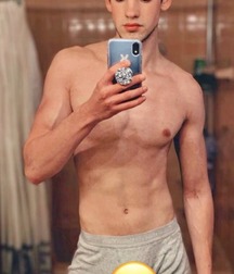 Cute Boys in Underpants GayBoysTube Selfies 61bf8d8c554fc.jpg