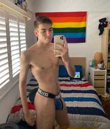 Cute Boys in Underpants Twink Tube Selfies Mirror 61cb60f857d28.jpg