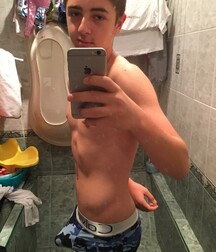 Cute Boys in Underpants Twink Tube Selfies Mirror 61cb61421f7f5.jpg