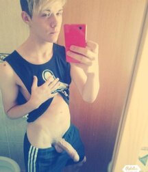 Random Selfies Twink Tube 60e7a95bf02ac.jpg