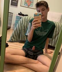 Random Selfies Twink Tube 60e7a96d112a0.jpg