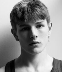 Luke Worrall Bad Boy Supper Model 610730eed2820.jpg