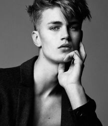 Luke Worrall Bad Boy Supper Model 610733eee8f2b.jpg