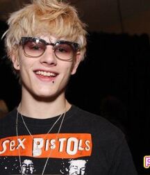 Luke Worrall Bad Boy Supper Model 61074620ac691.jpg