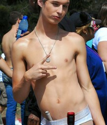 Random Photos I Downloaded On The Net  6108731107c0c.jpg