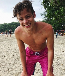 Sporty And Dreamy Gay Porn 61453081086d5.jpg