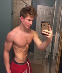LR2T BOYPICS201 570b3ff313ec6.jpg