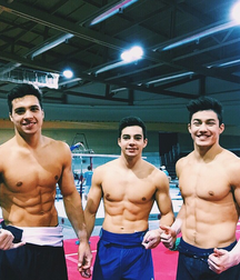 Zac (almost) naked 57c7485d07289.png