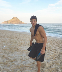 Zac (almost) naked 57c7485f3f453.png