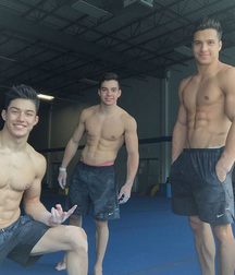 Zac (almost) naked 57c74861627a9.png
