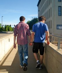 Hugging and Kissing 57e7df49a554c.jpg