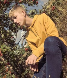 Handsome lads twink tube guys 60e8acf84b4a3.jpg