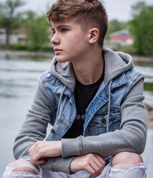 Handsome lads twink tube guys 60e8ad0647e36.jpg