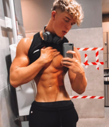 Muskel boys Twink Tube 60ddb719ac4ba.png